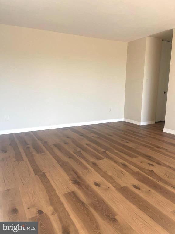 4520 King St #706, Alexandria, VA 22302