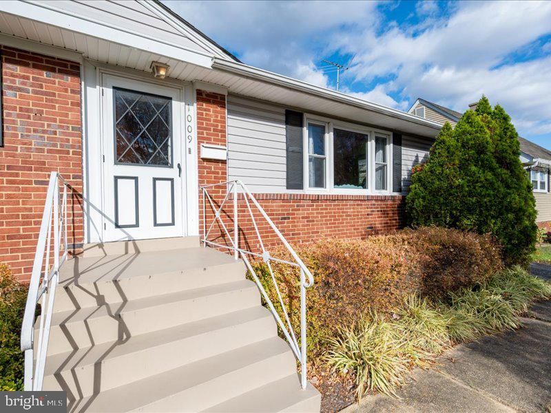 1009 Turney Ave, Laurel, MD 20707