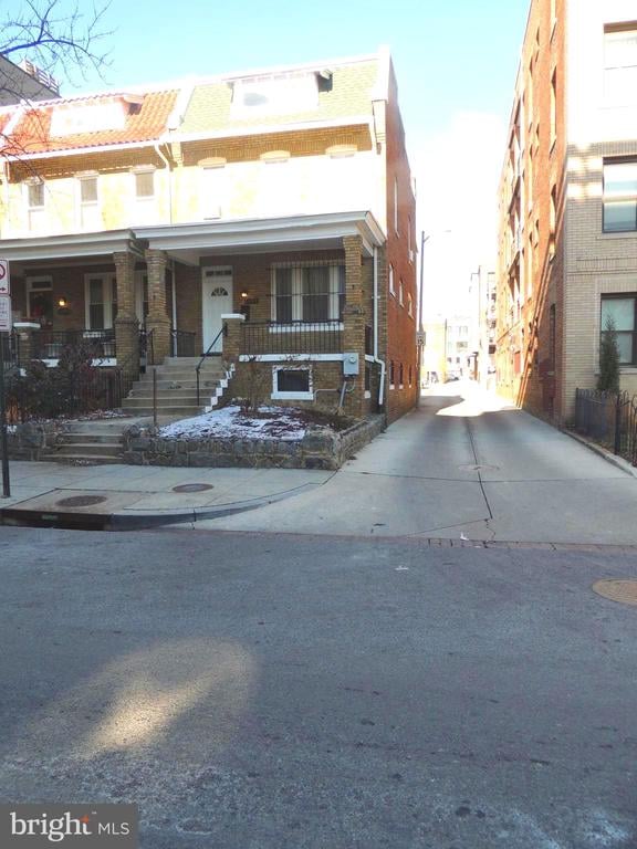1465 Girard St NW, Washington, DC 20009