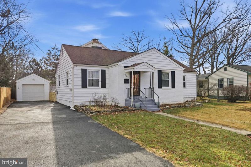 5402 S 12th St S, Arlington, VA 22204