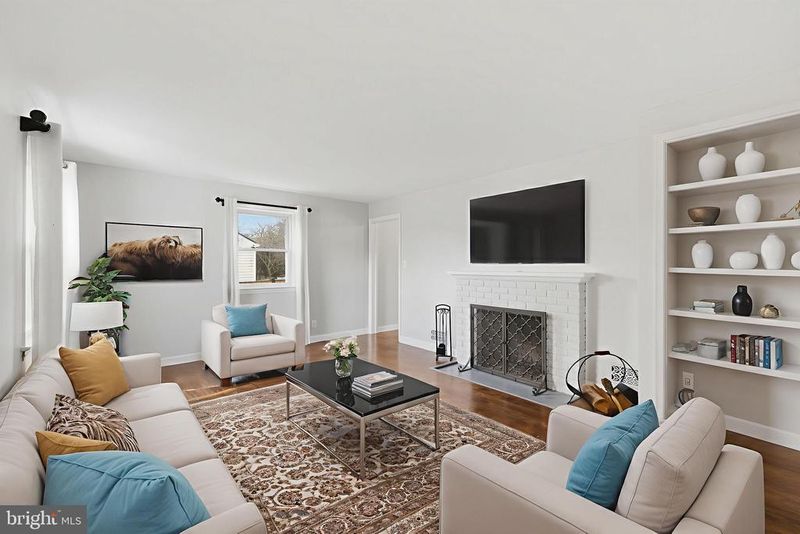 5402 S 12th St S, Arlington, VA 22204