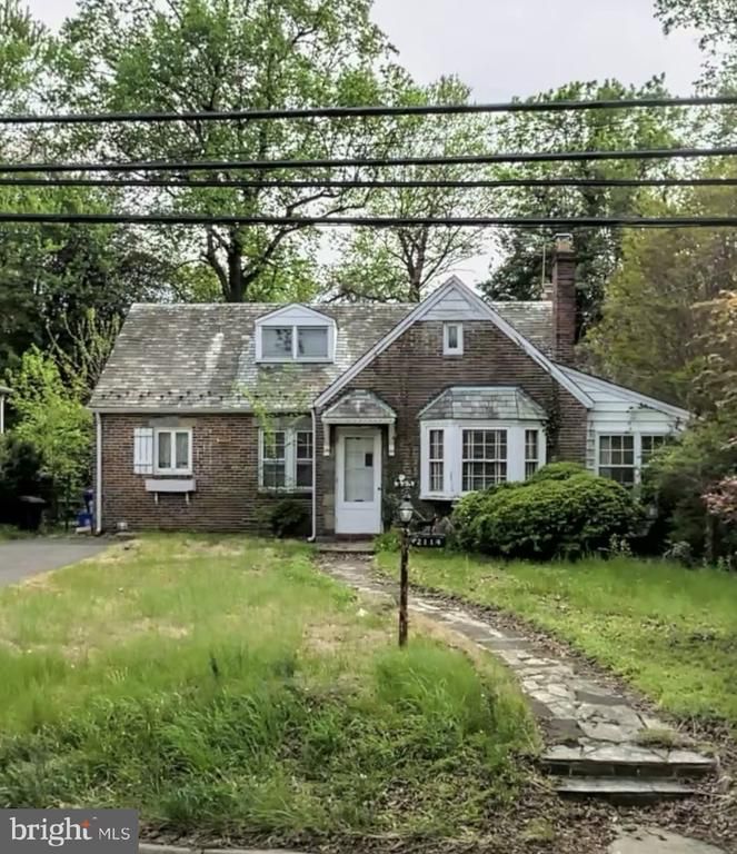 2114 Seminary Rd, Silver Spring, MD 20910