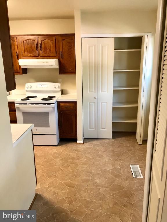 1681 Yorktown Ct, Crofton, MD 21114