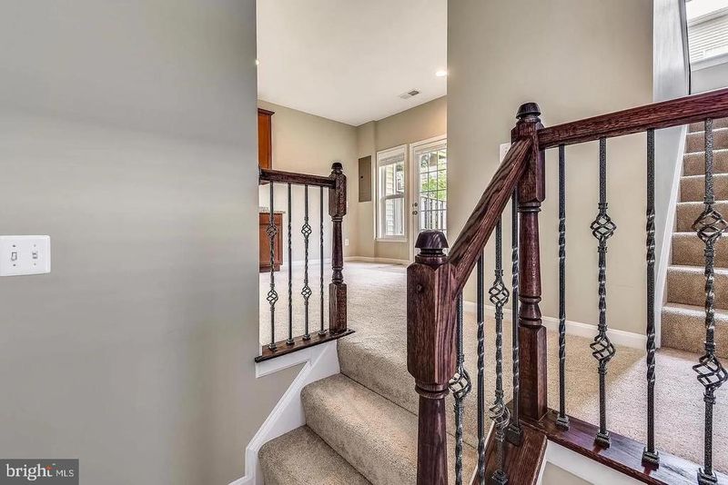 21771 Harroun Ter, Ashburn, VA 20147
