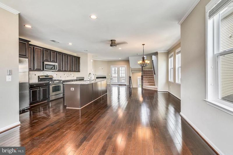 21771 Harroun Ter, Ashburn, VA 20147