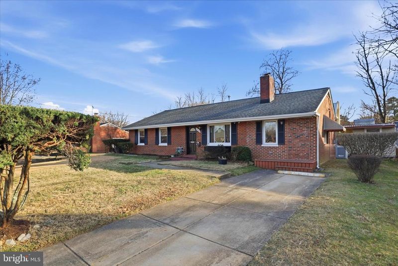 6205 Everglades Dr, Alexandria, VA 22312