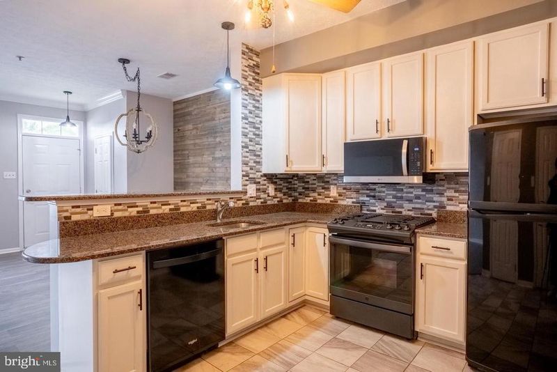 4910 Edgeware Ter, Frederick, MD 21703