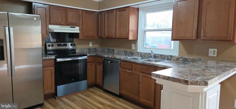 601 9th St, Laurel, MD 20707