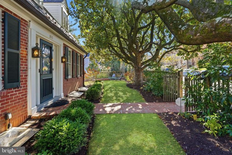 3515 36th St NW, Washington, DC 20016