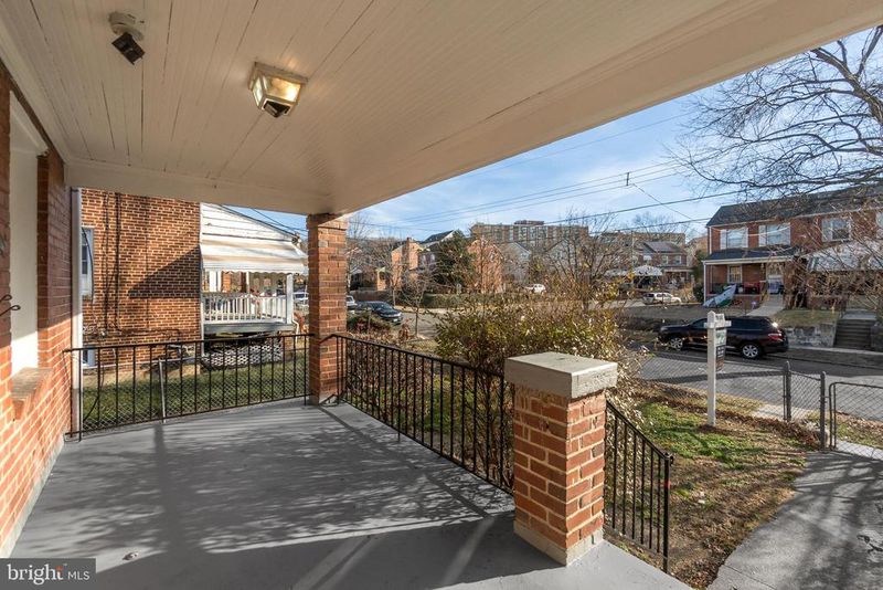 2010 T St SE, Washington, DC 20020
