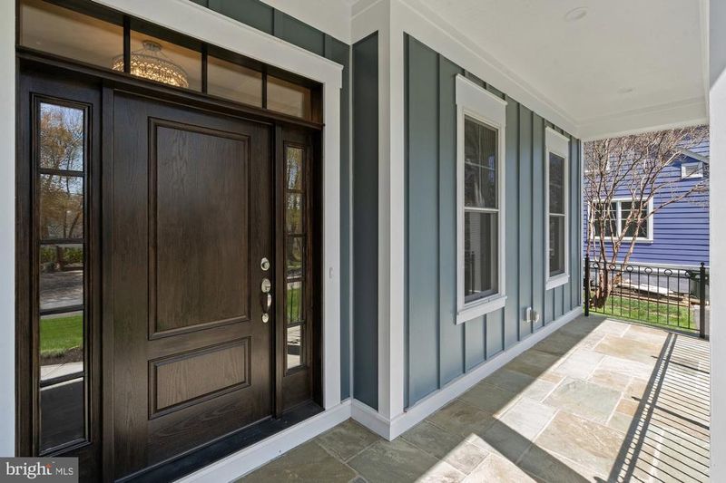 2221 Orchid Dr, Falls Church, VA 22046