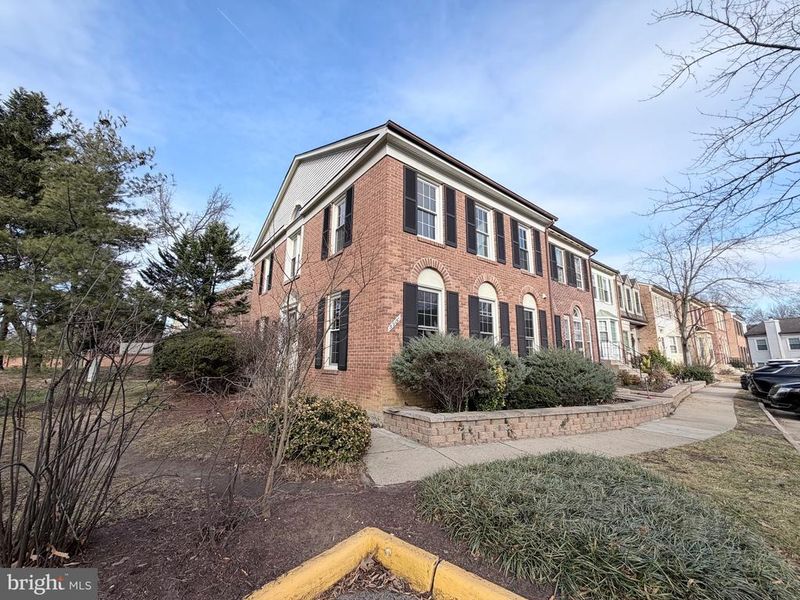 5900 Parenham Way, Alexandria, VA 22310