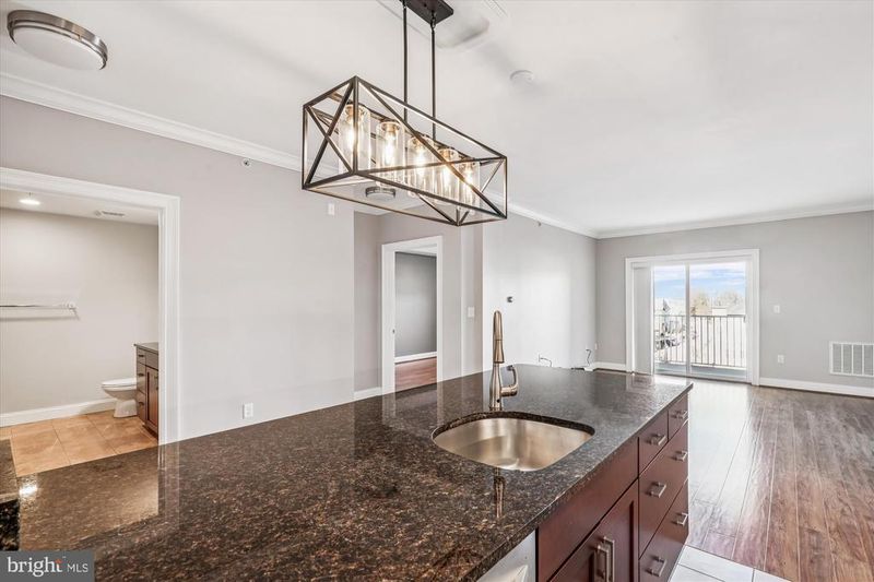 6301 Edsall Rd #422, Alexandria, VA 22312