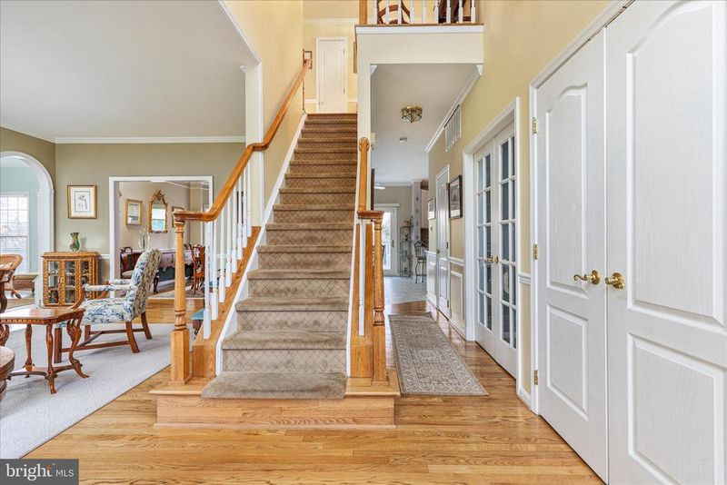 9953 Corsica St, Vienna, VA 22181