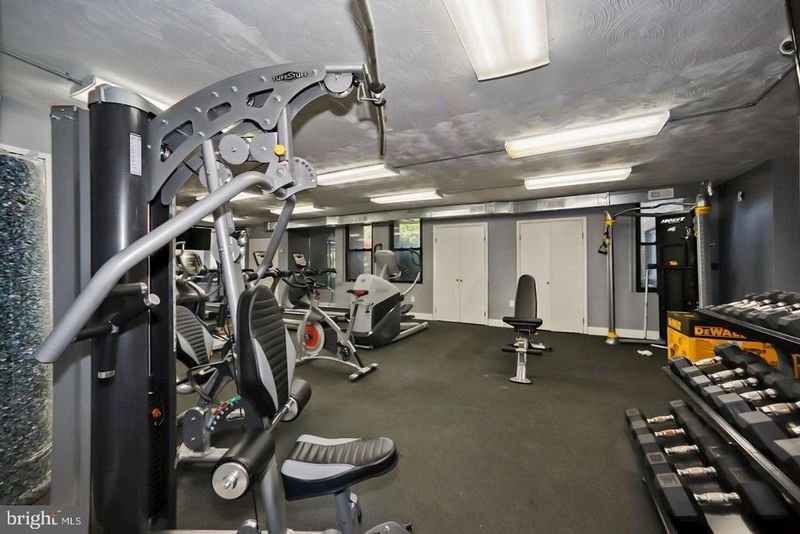 1836 Metzerott Rd #916, Adelphi, MD 20783