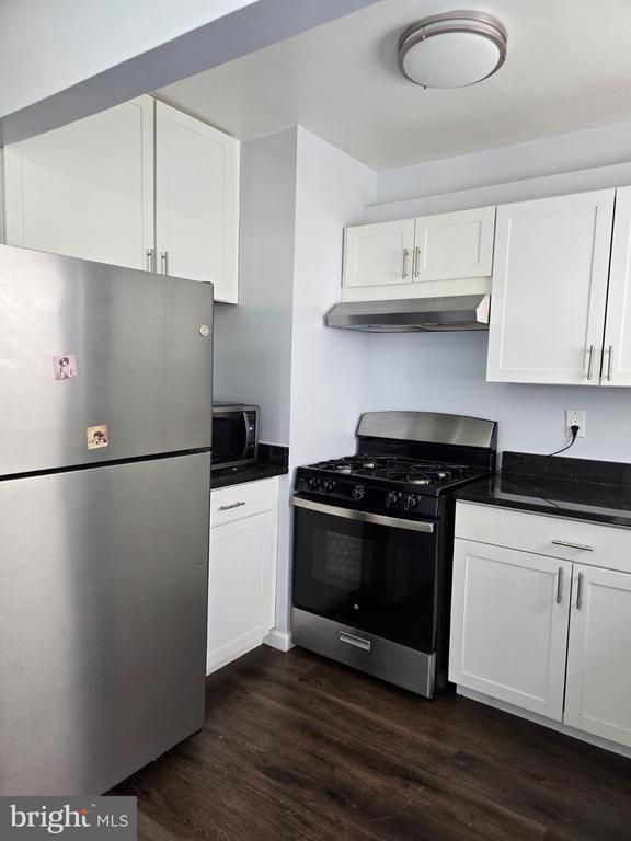3910 74th Ave, Hyattsville, MD 20784