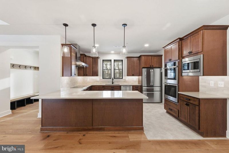10624 Old Barn Rd, New Market, MD 21774