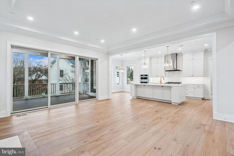 7303 Pomander Ln, Chevy Chase, MD 20815