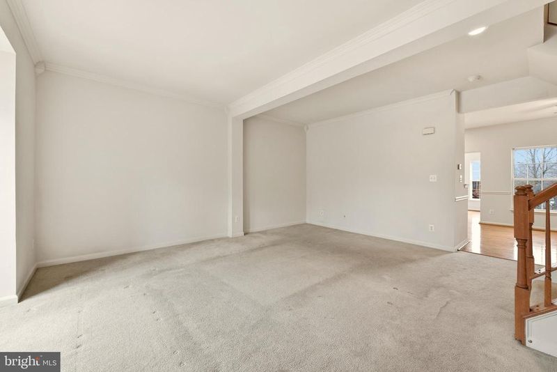 15115 Gaffney Cir, Gainesville, VA 20155