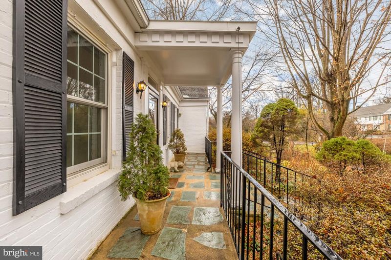 5731 Bradley Blvd, Bethesda, MD 20814