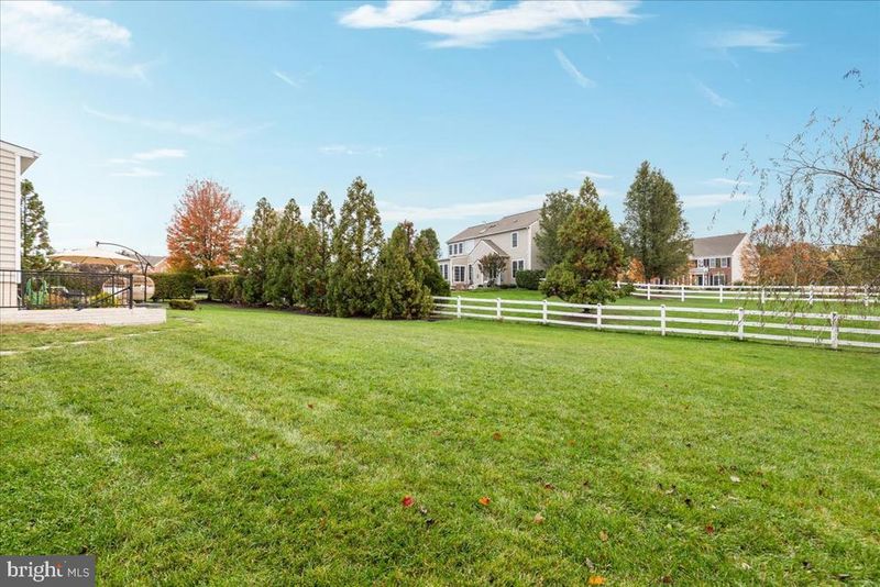 21064 Great Woods Dr, Leesburg, VA 20175