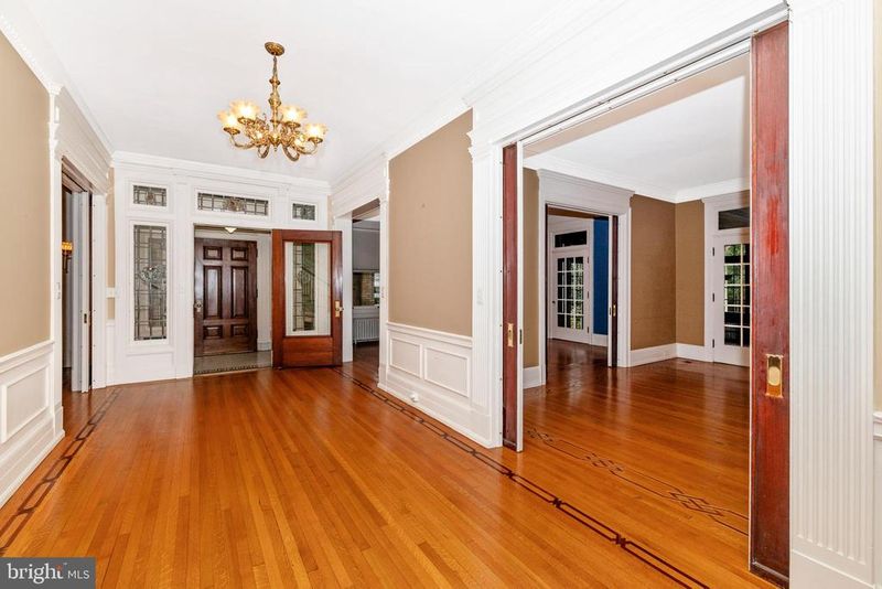 307 Upper College Ter, Frederick, MD 21701
