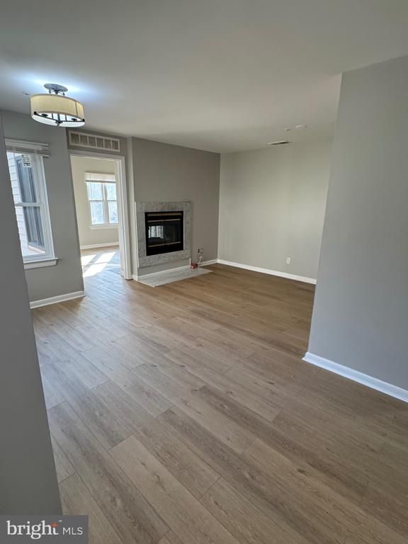 13409 Shady Knoll Dr #113, Silver Spring, MD 20904
