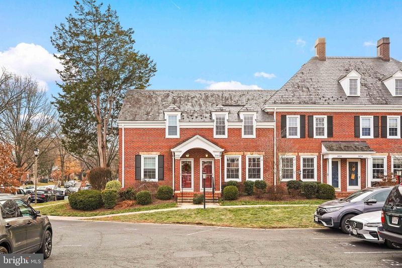 3436 S Utah St #A, Arlington, VA 22206