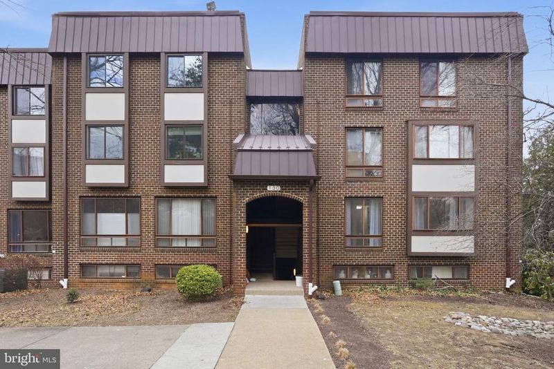 130 Roberts Ln #201, Alexandria, VA 22314