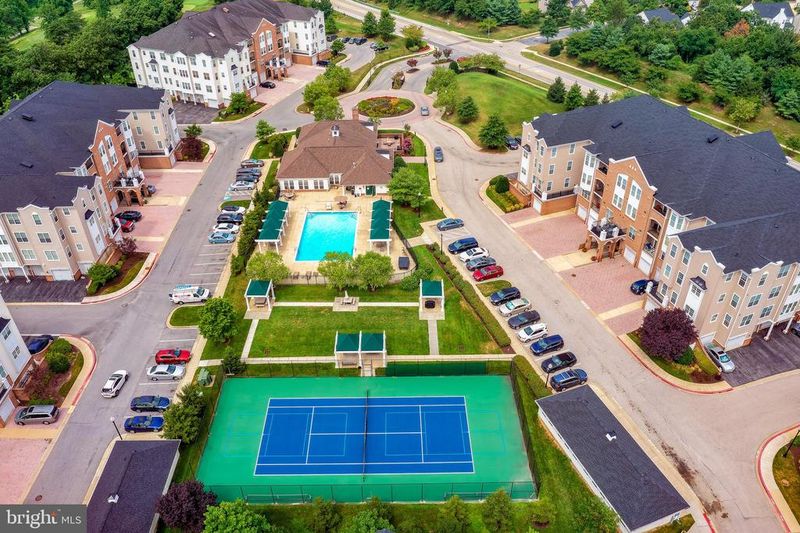 7325 Brookview Rd #403, Elkridge, MD 21075