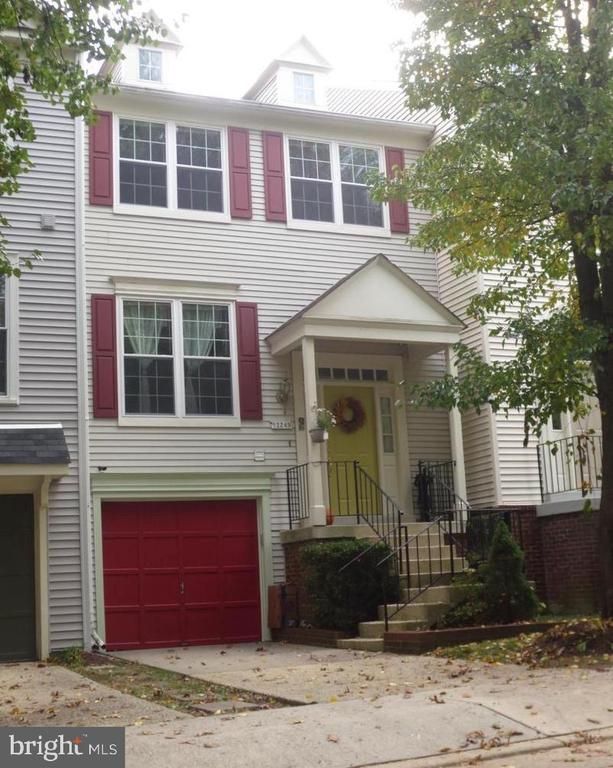 12249 Wye Oak Commons Cir #83, Burke, VA 22015