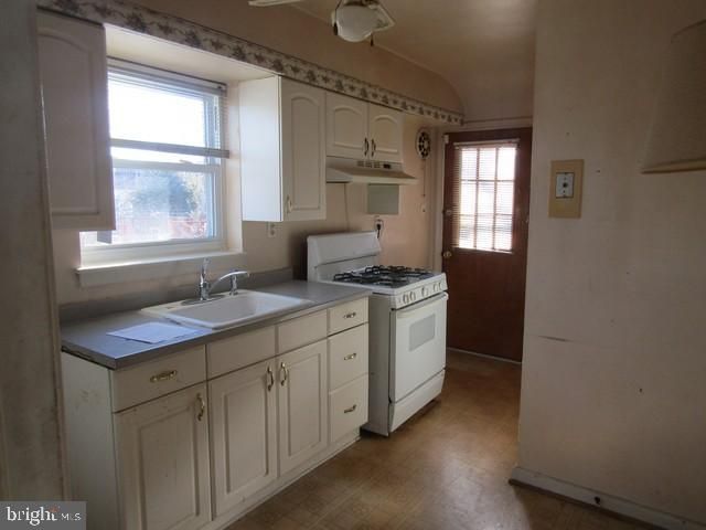 2415 Fordham Pl, Hyattsville, MD 20783