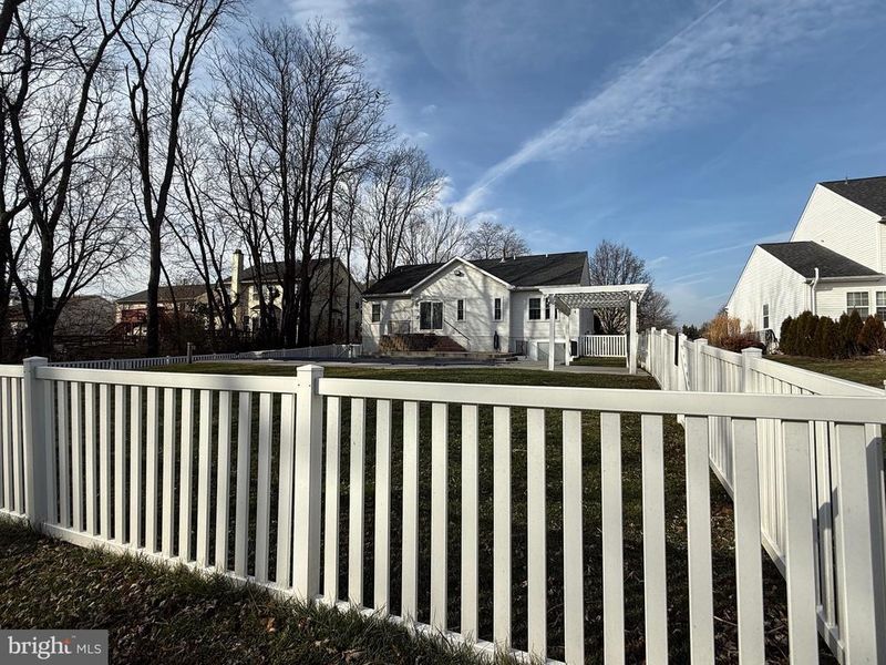 828 Geronimo Dr, Frederick, MD 21701