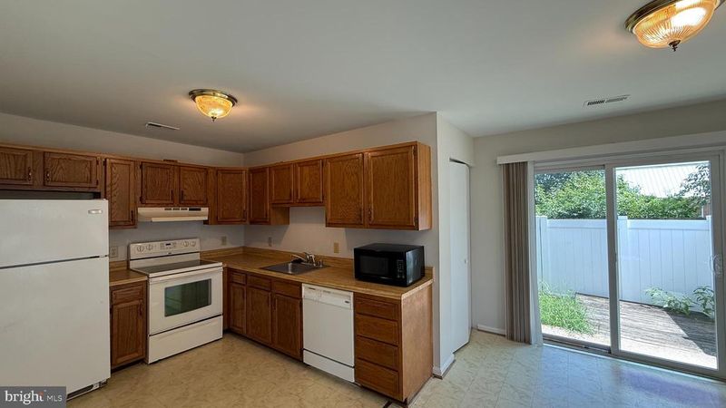 200 Surry Ln, Stafford, VA 22554