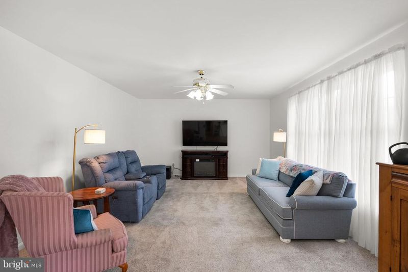 191 Midsummer Dr, Frederick, MD 21702