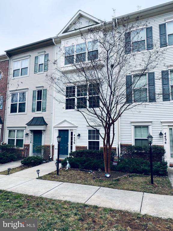 4436 Potomac Highlands Cir, Triangle, VA 22172