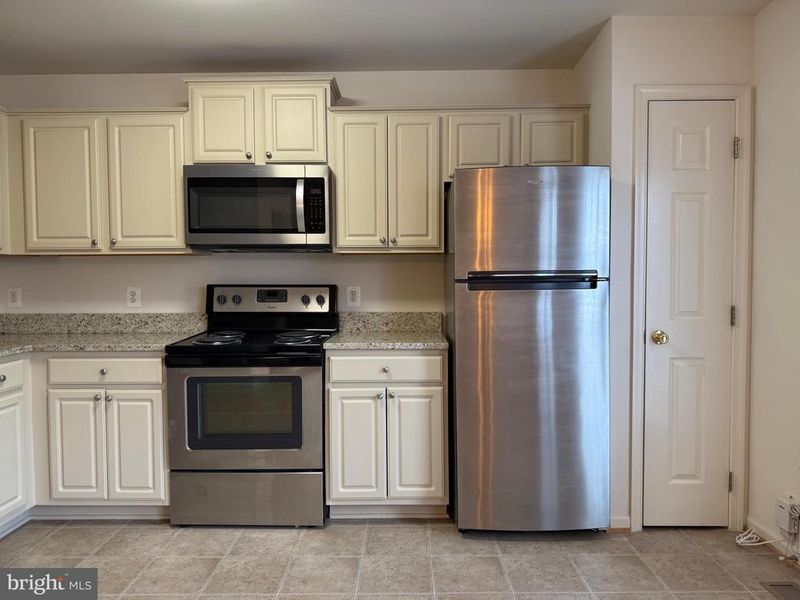 205 Merrill Ct, Stafford, VA 22554