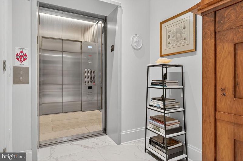 7887 Jones Branch Dr #404, Mclean, VA 22102