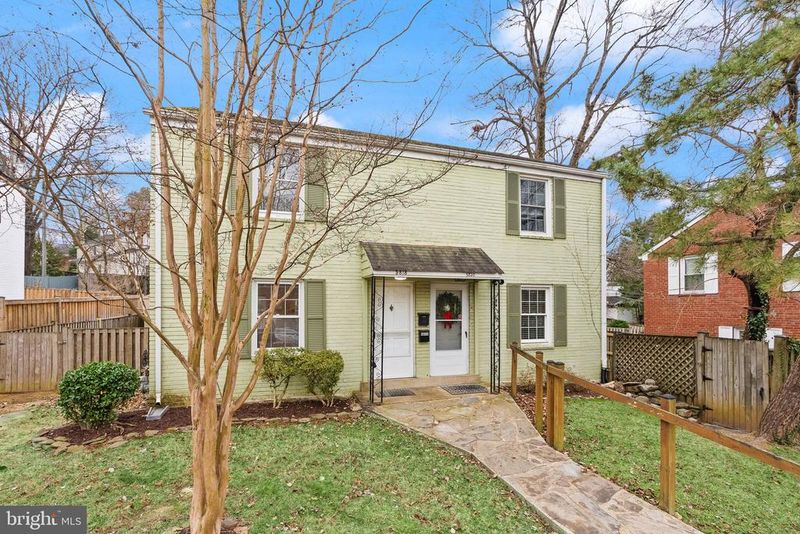 5818 Washington Blvd, Arlington, VA 22205