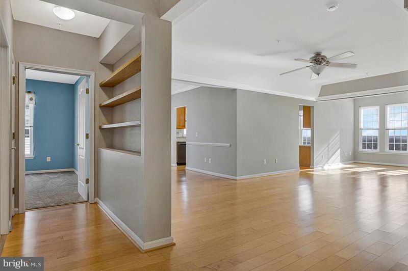7325 Brookview Rd #403, Elkridge, MD 21075