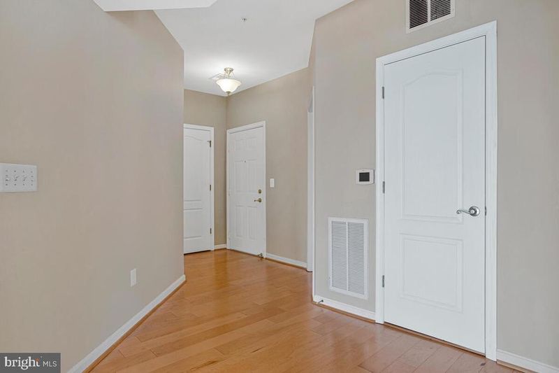 7325 Brookview Rd #403, Elkridge, MD 21075