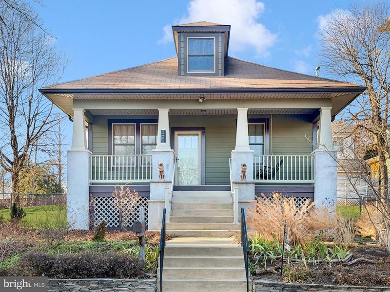 2400 Valley Way, Cheverly, MD 20785