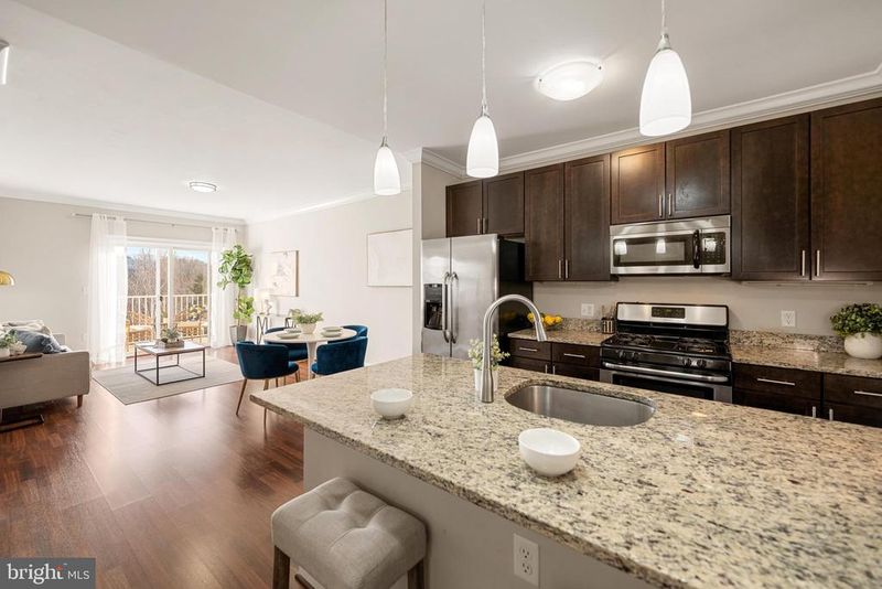 6301 Edsall Rd #323, Alexandria, VA 22312