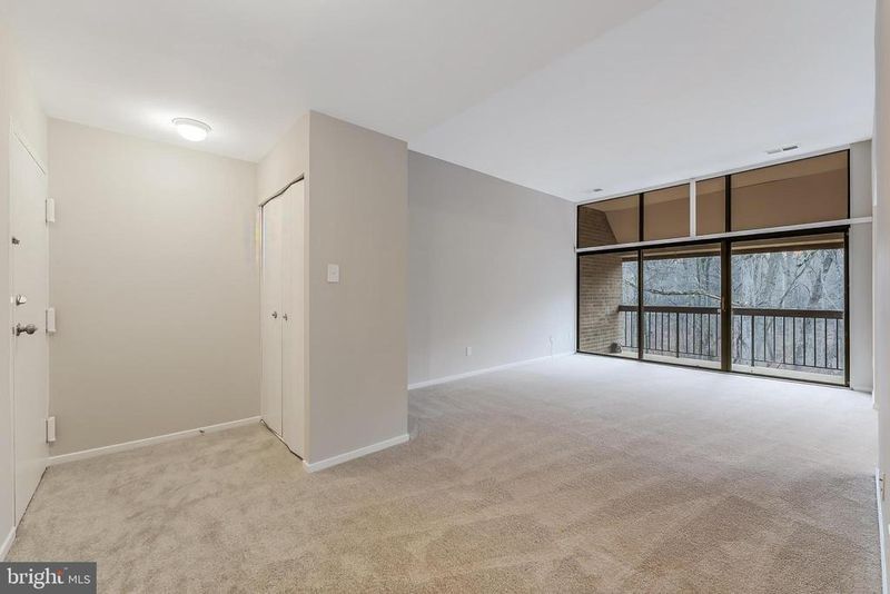 1666 Parkcrest Cir #3D/301, Reston, VA 20190