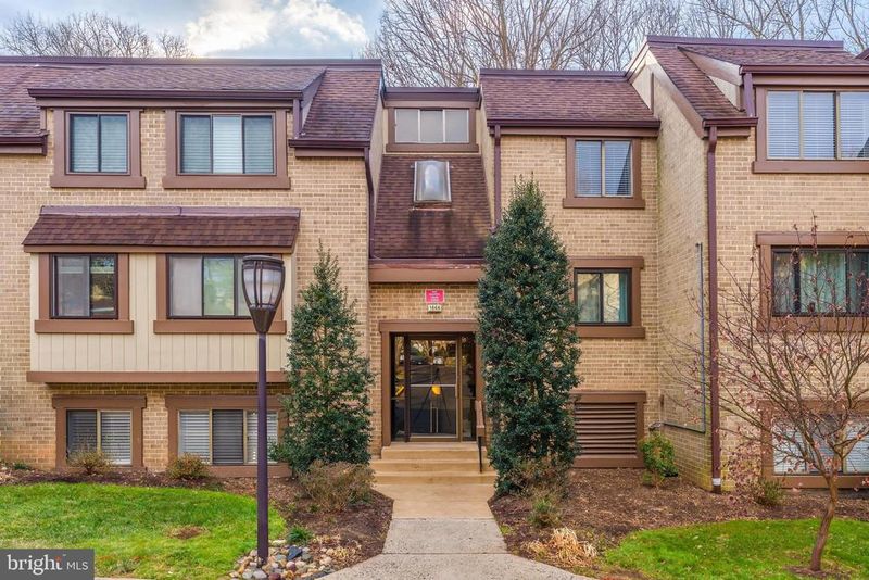 1666 Parkcrest Cir #3D/301, Reston, VA 20190