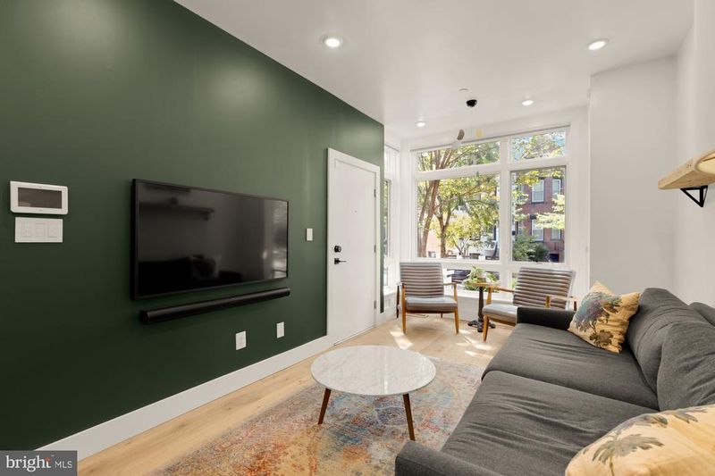 81 U St NW #A, Washington, DC 20001