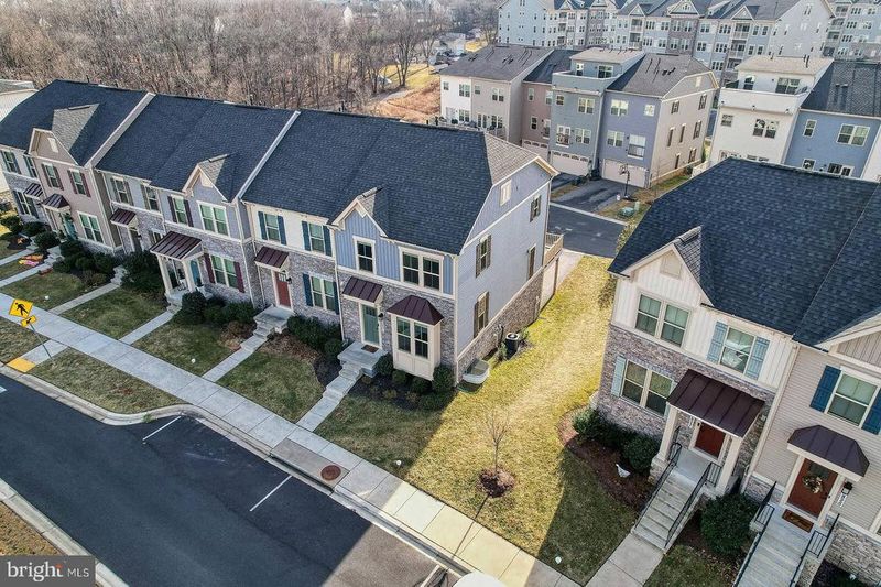 5831 Pecking Stone St, New Market, MD 21774