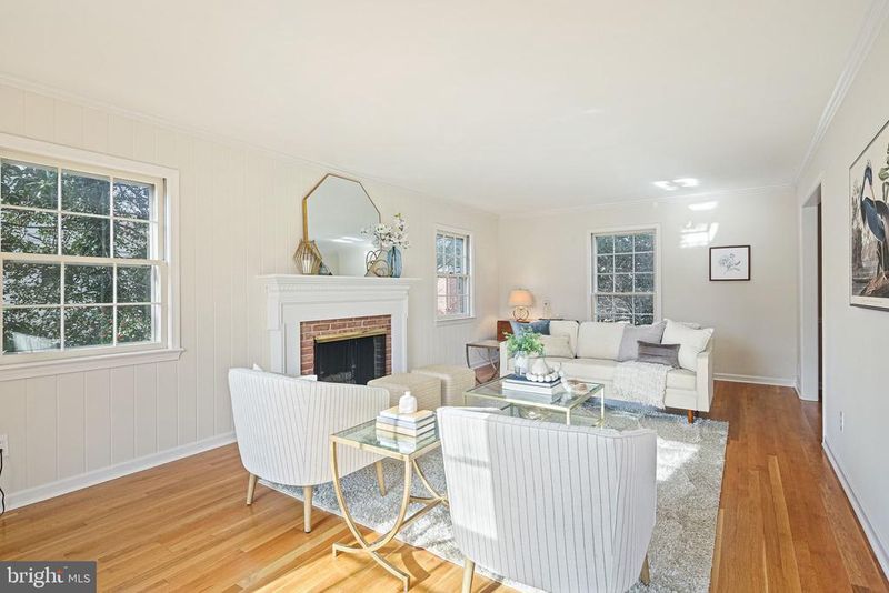 6903 Old Gate Ln, Rockville, MD 20852