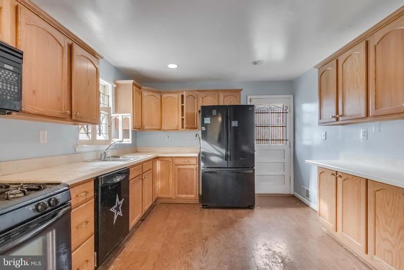 11007 Trafton Dr, Upper Marlboro, MD 20774