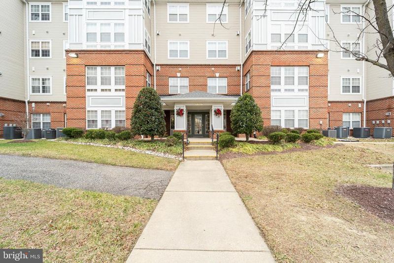 13216 Fox Bow Dr #405, Upper Marlboro, MD 20774